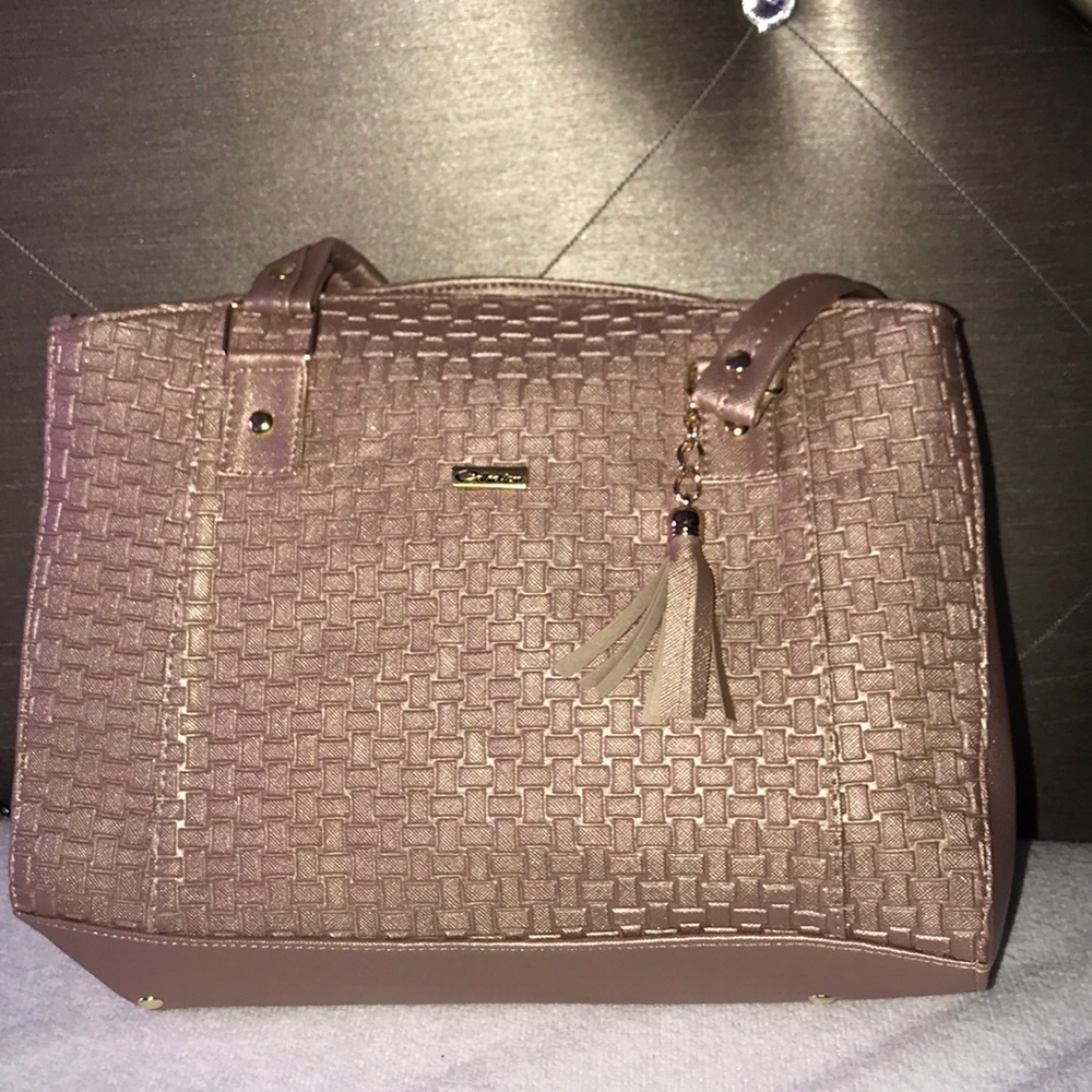 NWOT Rose Gold elegant shoulder bag